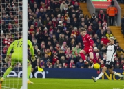 开云体育在线-里尔队主场失利，欧洲资格受到威胁