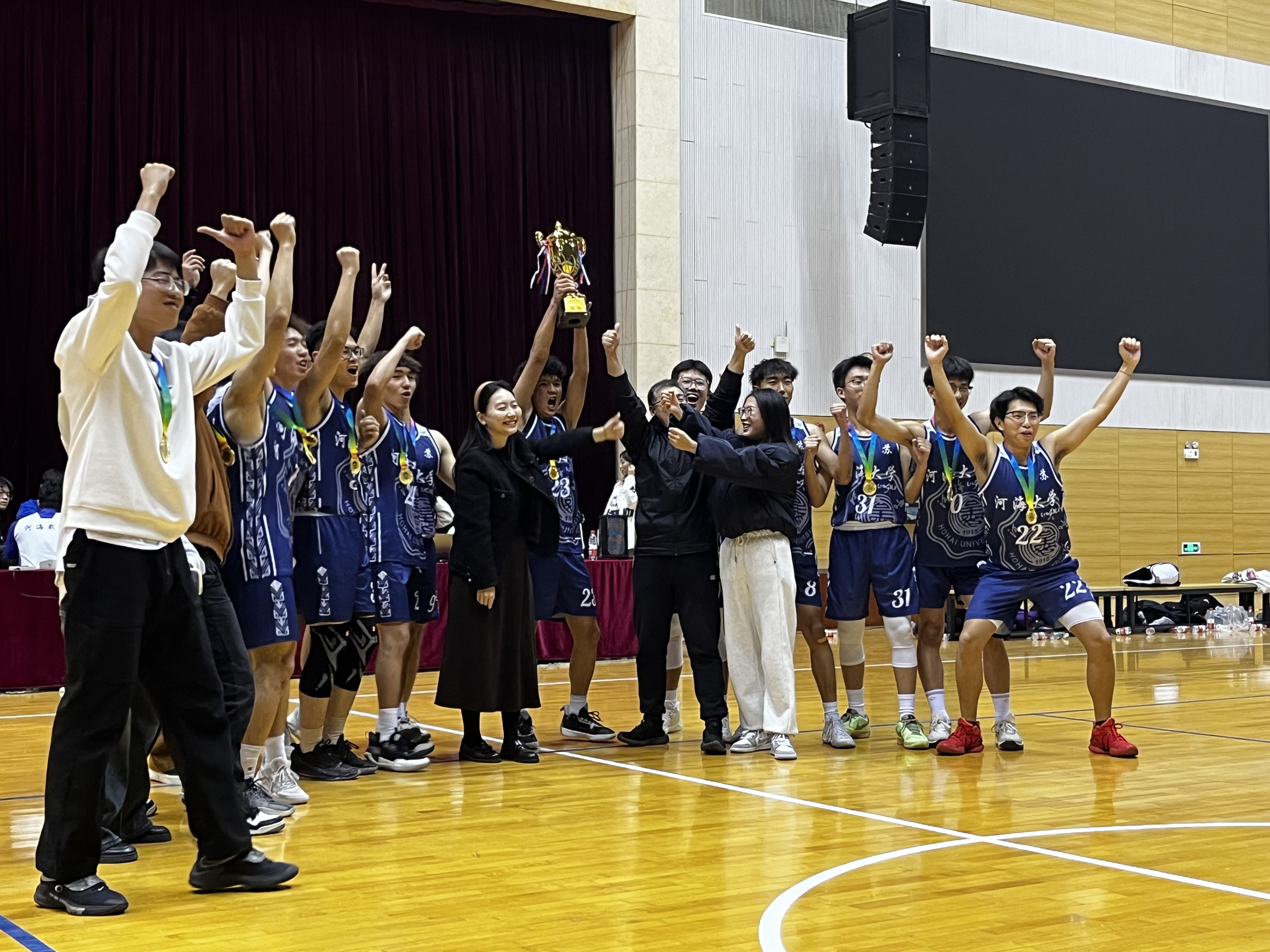 美洲球队在国际篮球赛中摘得冠军