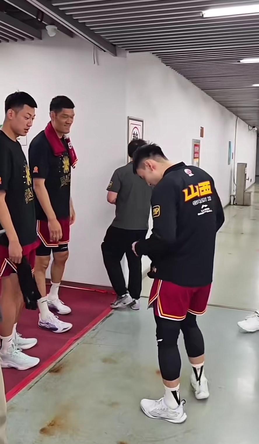 山西队面临人员不足困难，备战态度决定胜负