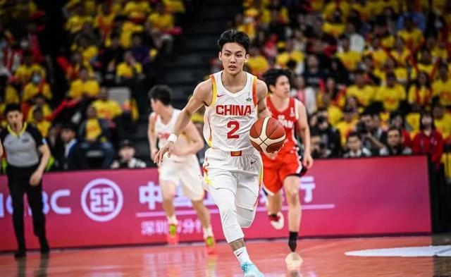 中国球员展现强大实力，取得胜利晋级的简单介绍