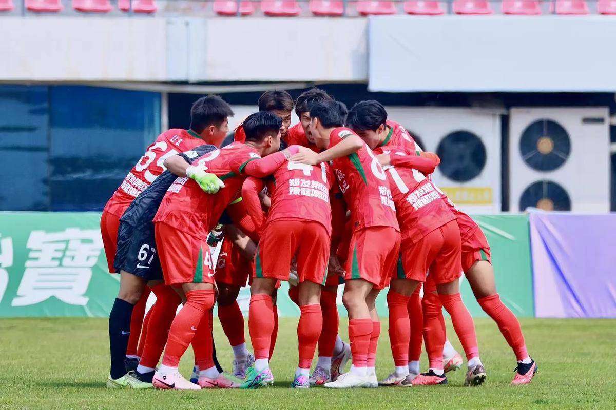 北京国安团队精神十足，成功击败对手