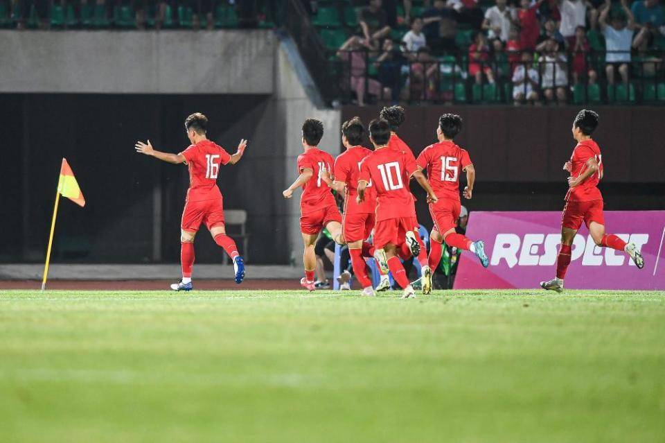 中国女足连败持续，球员心态脆弱备战凶险