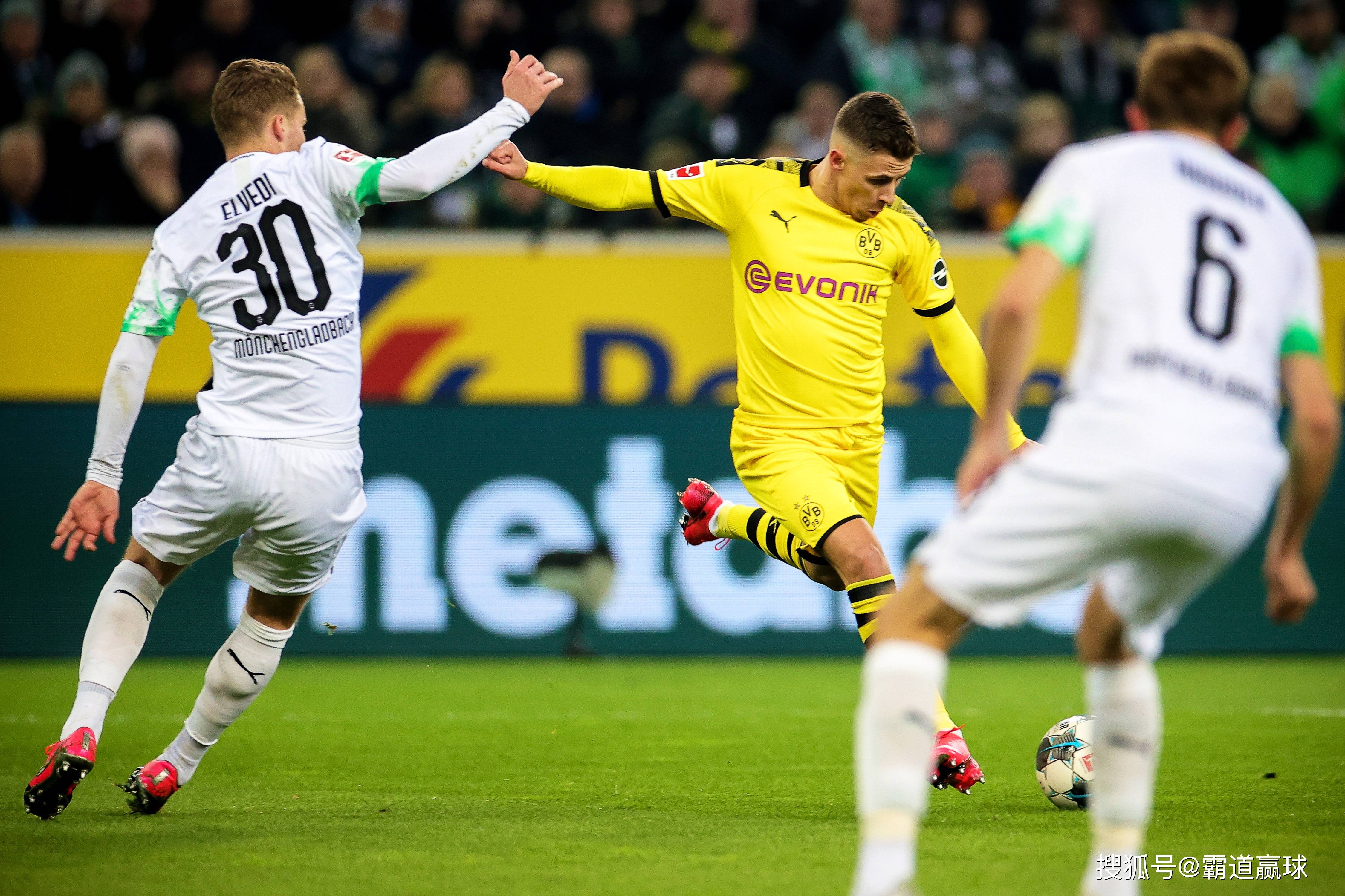 多特蒙德派出新锋线，欧冠资格前景一片晴朗