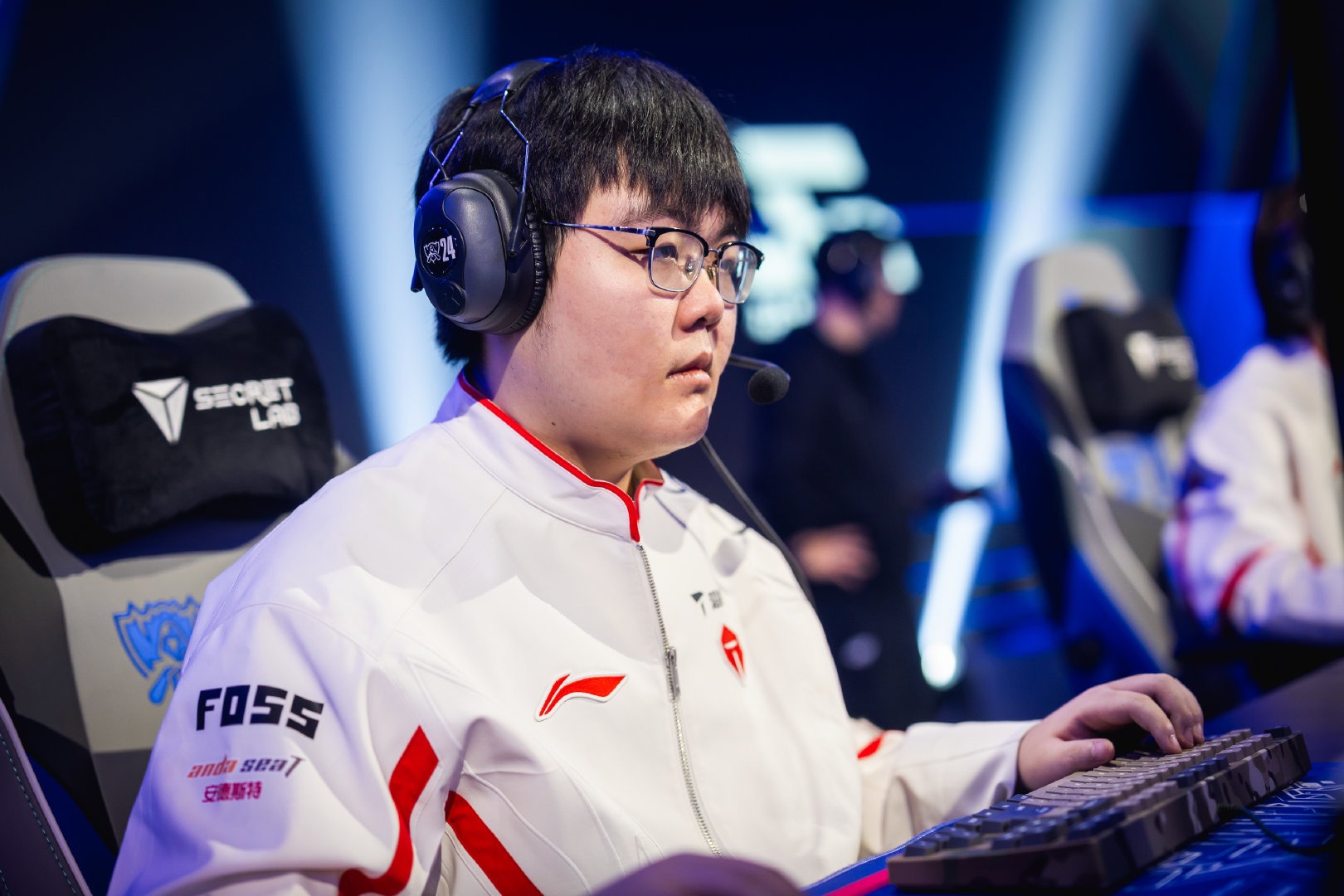 NS轻取TES，369操刀奇招英雄翻盘淘汰赛3:0（成都）