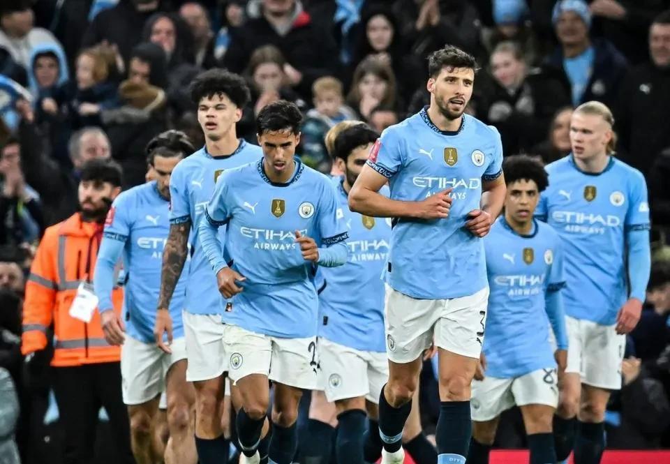 贝尔纳多梅开二度，曼城轻松击败西汉姆联的简单介绍