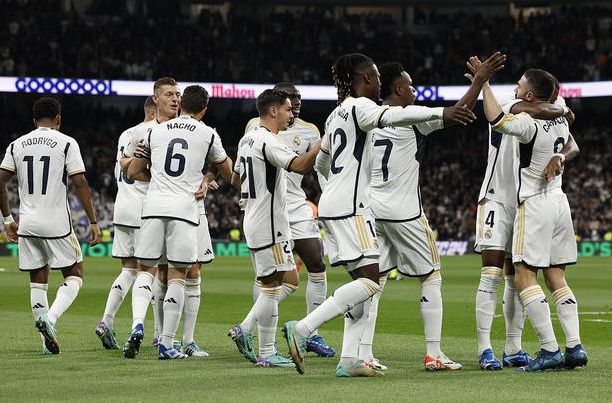 关于足球传媒对球队表现进行深入剖析，探讨优缺点的信息