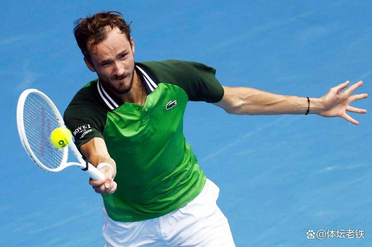 关于西班牙网球队险胜德国网球队,梅德韦杰夫完成帽子戏法的信息 关于西班牙网球队险胜德国网球队,梅德韦杰夫完成帽子戏法的信息