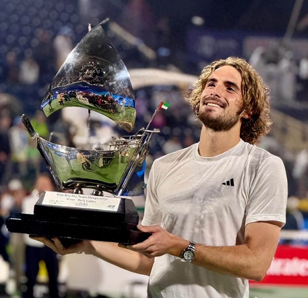 关于德国网球队鏖战英国网球队,西西帕斯制霸全场的信息 关于德国网球队鏖战英国网球队,西西帕斯制霸全场的信息