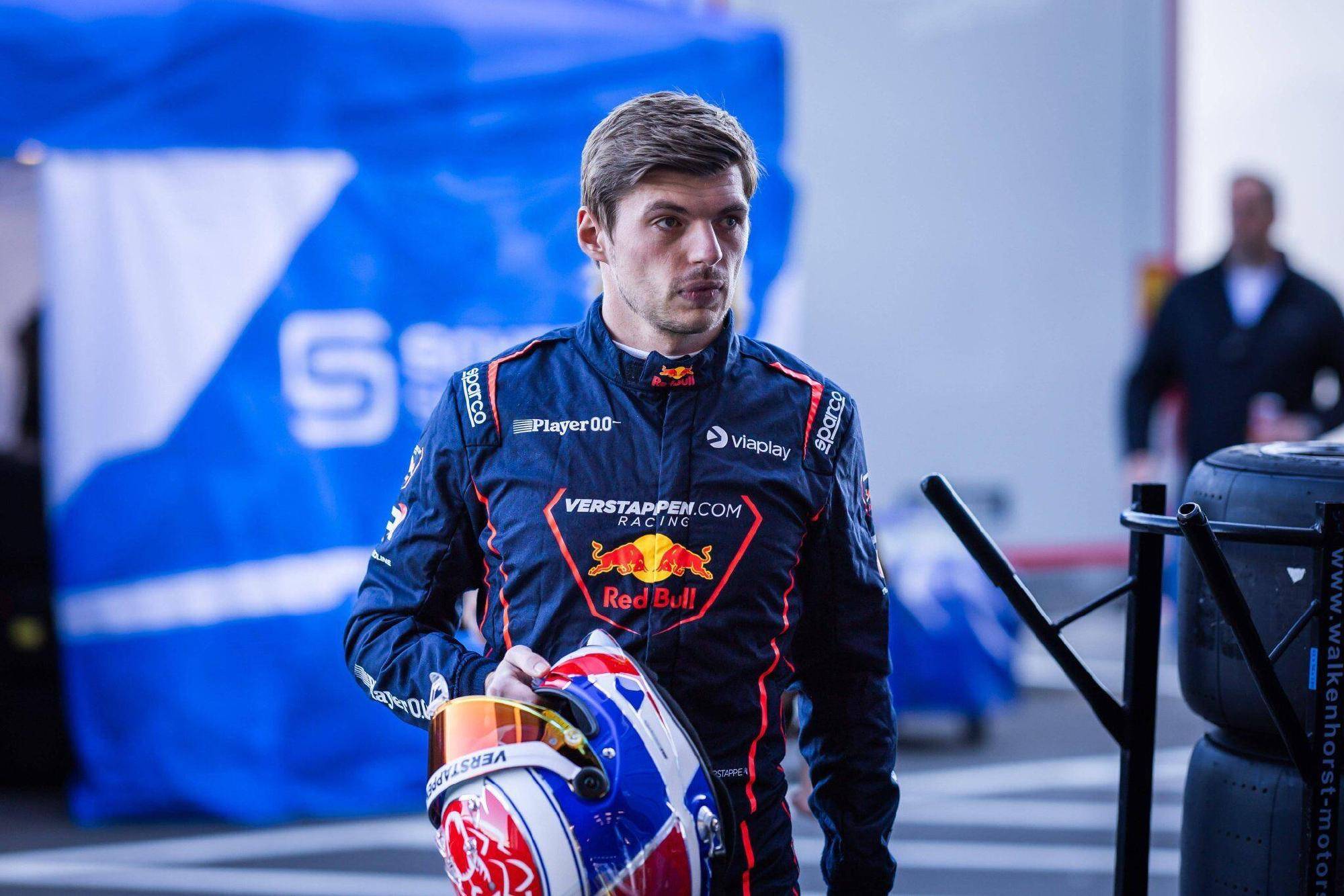 索伯车队鏖战红牛车队,维斯塔潘扛起全队 索伯车队鏖战红牛车队,维斯塔潘扛起全队